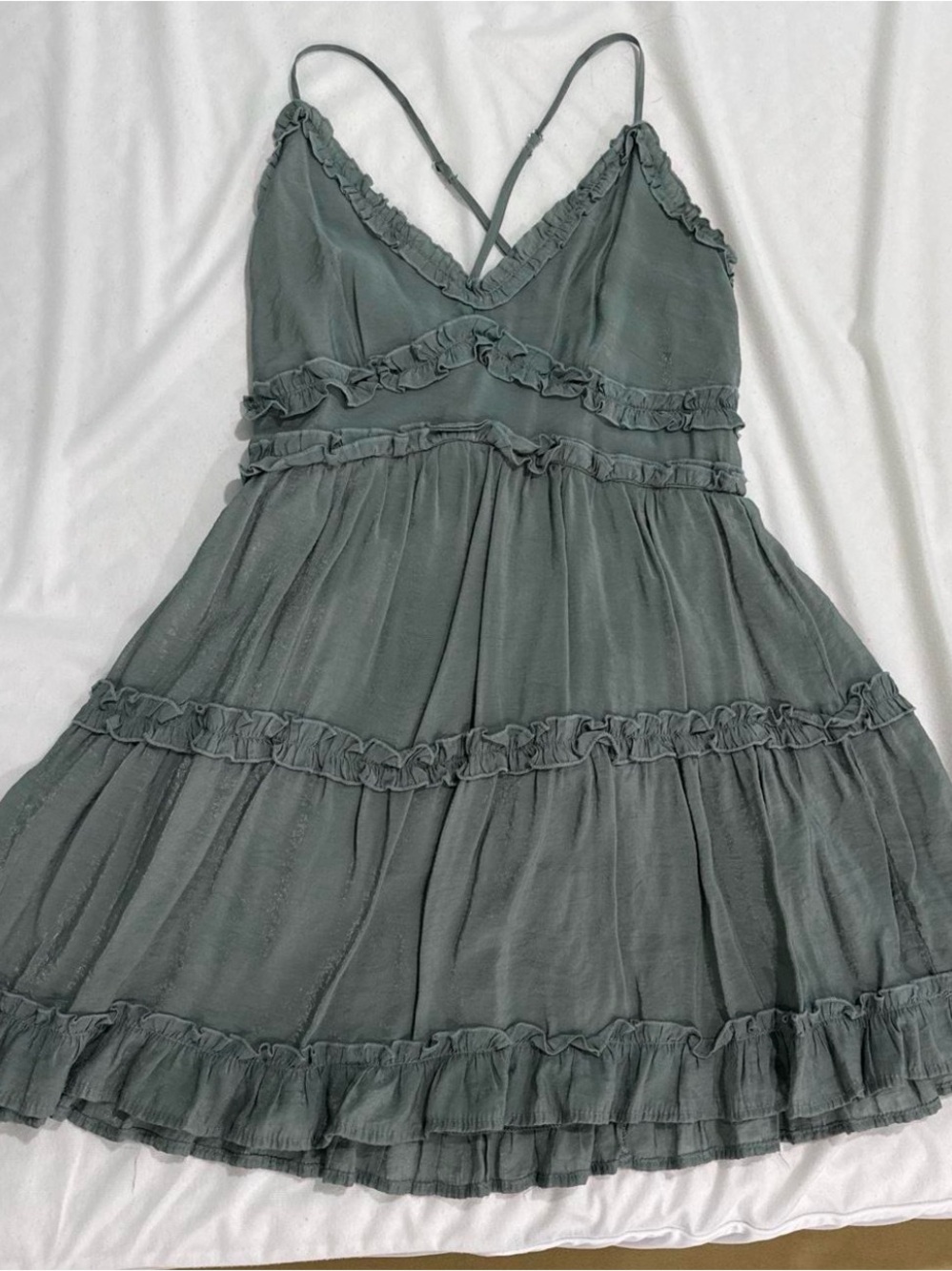 🤍 Mi Ami Ruffle Mini Dress – Size Medium (Fits Small) 🤍
